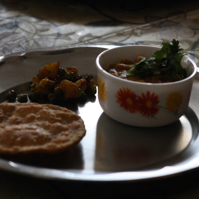 Hing Kachori (3 Pcs) + Aloo Dum + Payesh/Sweet